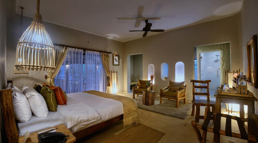 บาราฮี จังเกิ้ล ลอดจ์ Hotel Meghauli ภายนอก รูปภาพ
