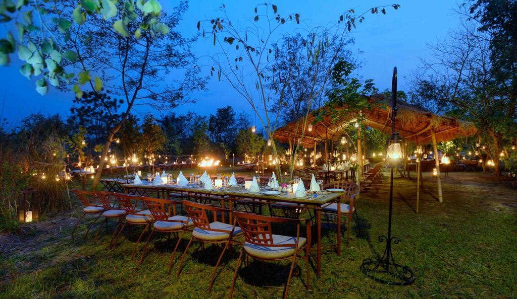 บาราฮี จังเกิ้ล ลอดจ์ Hotel Meghauli ภายนอก รูปภาพ