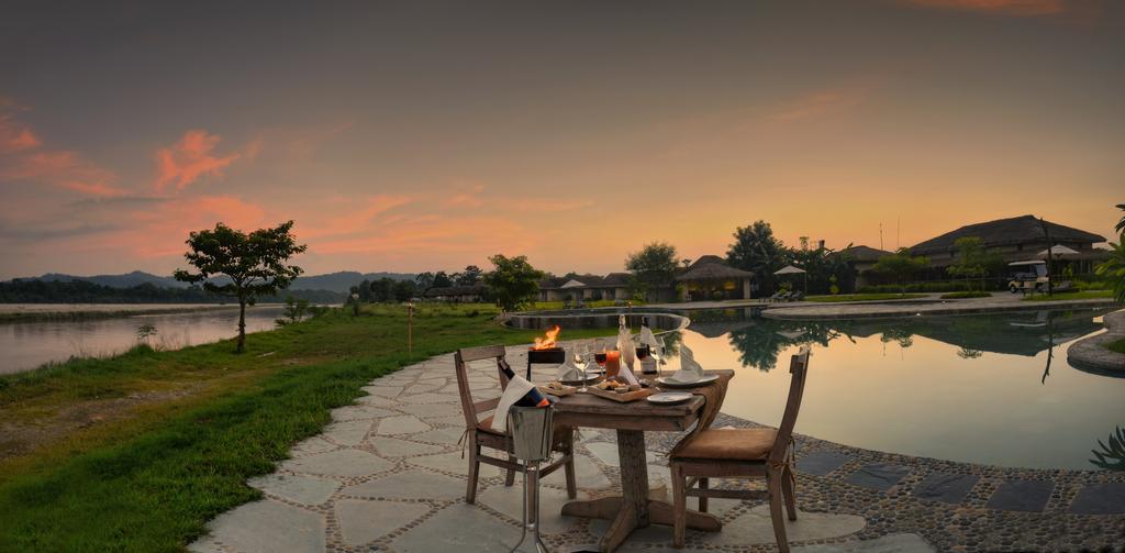 บาราฮี จังเกิ้ล ลอดจ์ Hotel Meghauli ภายนอก รูปภาพ