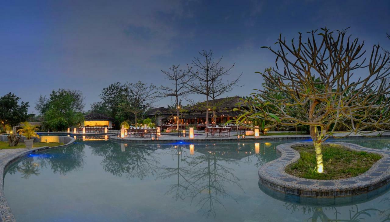 บาราฮี จังเกิ้ล ลอดจ์ Hotel Meghauli ภายนอก รูปภาพ
